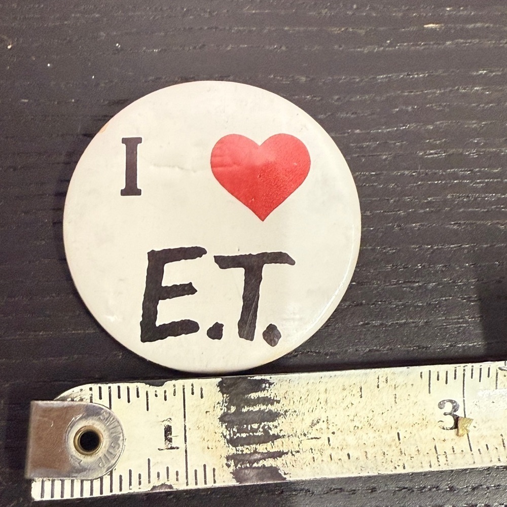 Vintage 1892 E.T. The Extra-Terrestrial VHS Tape 1980’s I ❤️E.T. Button - Picture 2 of 12